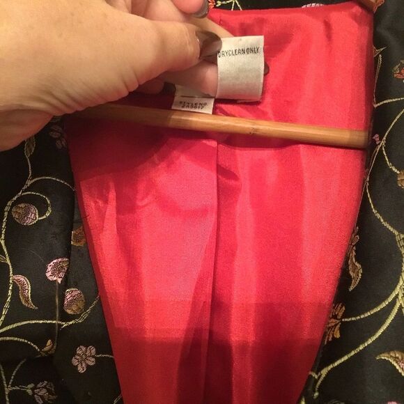 Vintage Dead Stock J.B.S. Silk Black and Red Floral Women's Jacket - Picture 6 of 11